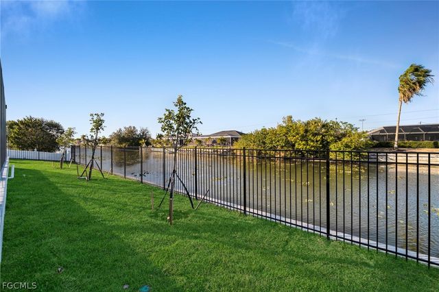 1425 NE 2nd ST, Cape Coral, FL 33909