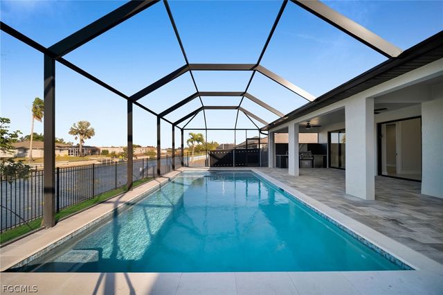 1425 NE 2nd ST, Cape Coral, FL 33909