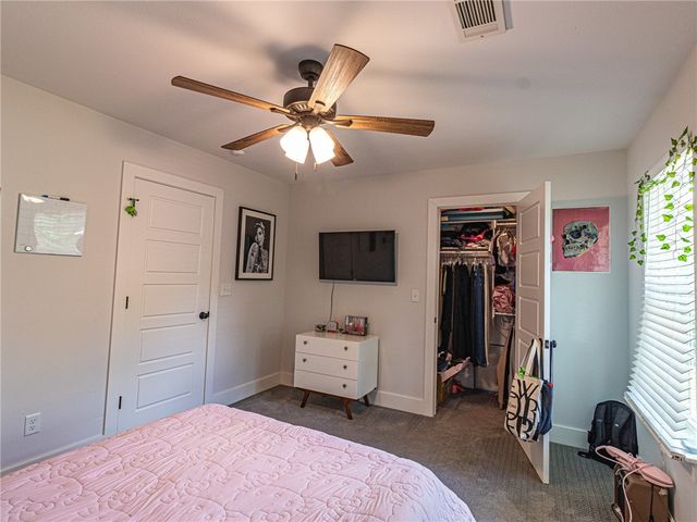 318 E Martin Luther King Boulevard, Fayetteville, AR 72701