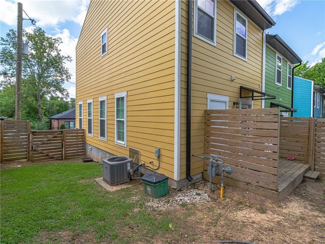 318 E Martin Luther King Boulevard, Fayetteville, AR 72701
