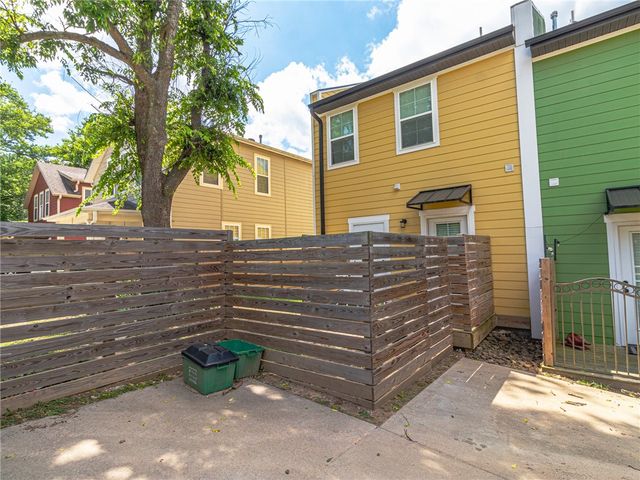 318 E Martin Luther King Boulevard, Fayetteville, AR 72701