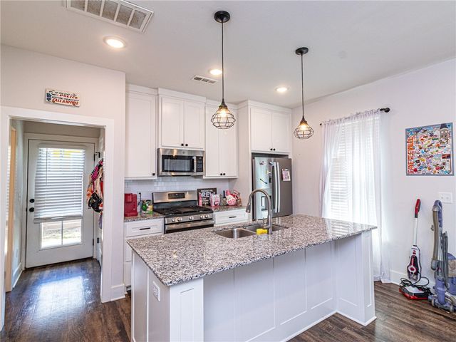 318 E Martin Luther King Boulevard, Fayetteville, AR 72701