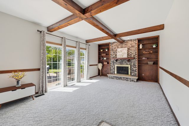 254 Woodville Lane, Schaumburg, IL 60193