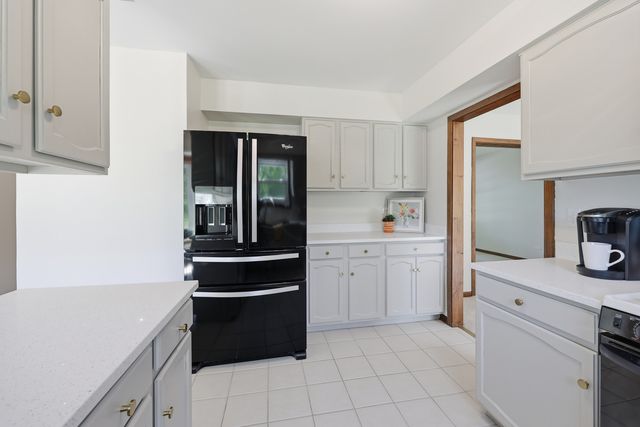 254 Woodville Lane, Schaumburg, IL 60193