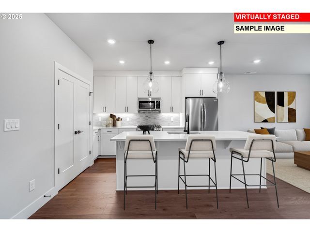 12190 Sw Trask St, Beaverton, OR 97007