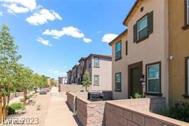 712 Sleeping City Avenue, Henderson, NV 89015