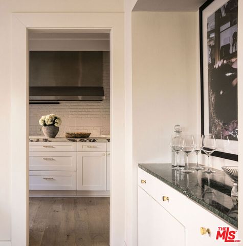1208 S La Jolla Avenue, Los Angeles, CA 90035