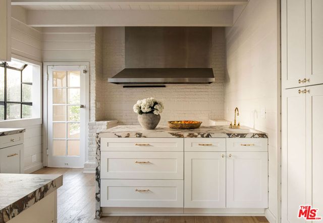 1208 S La Jolla Avenue, Los Angeles, CA 90035