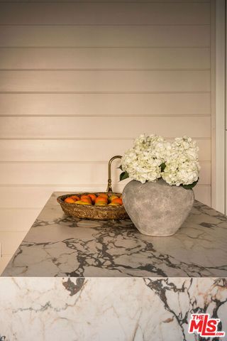 1208 S La Jolla Avenue, Los Angeles, CA 90035