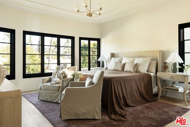 1208 S La Jolla Avenue, Los Angeles, CA 90035