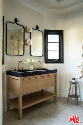 1208 S La Jolla Avenue, Los Angeles, CA 90035