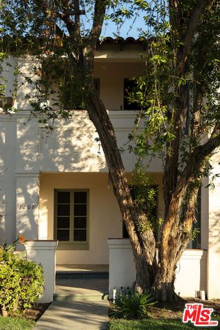 1208 S La Jolla Avenue, Los Angeles, CA 90035