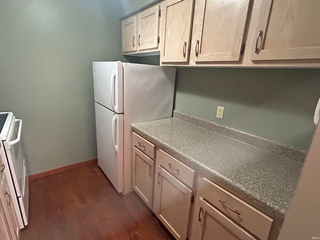 2500 Topsfield Rd Apt 923, South Bend, IN 46614