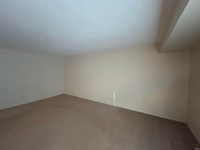 2500 Topsfield Rd Apt 923, South Bend, IN 46614