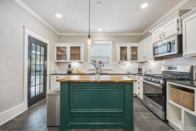240 Belmont, San Antonio, TX 78202
