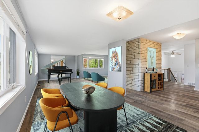 8920 E Schwachtgen Branch Rd, Chattaroy, WA 99003