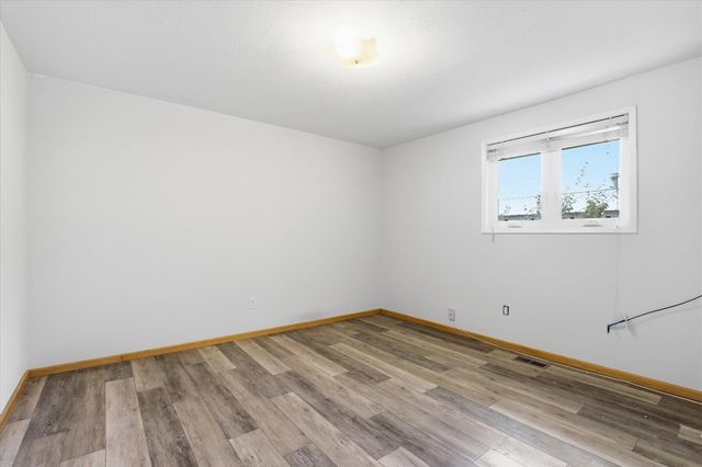 8920 E Schwachtgen Branch Rd, Chattaroy, WA 99003