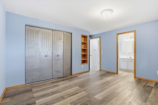 8920 E Schwachtgen Branch Rd, Chattaroy, WA 99003