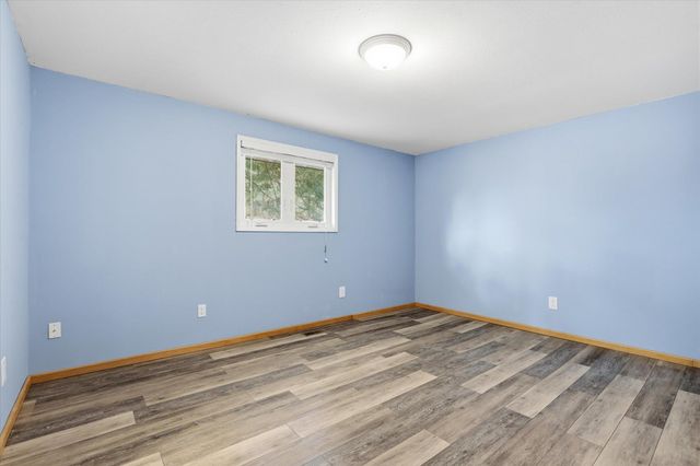 8920 E Schwachtgen Branch Rd, Chattaroy, WA 99003