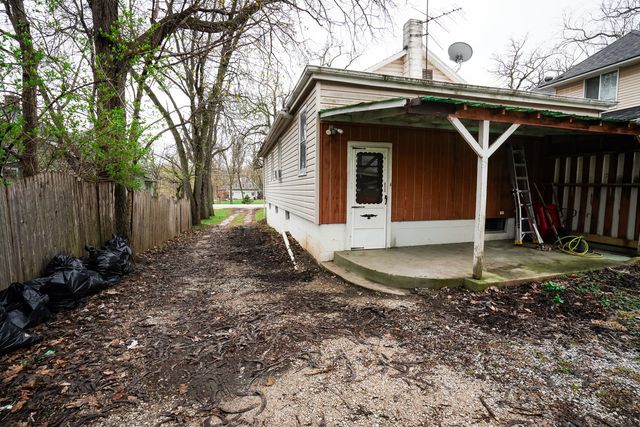 627 Manhattan Road, Joliet, IL 60433