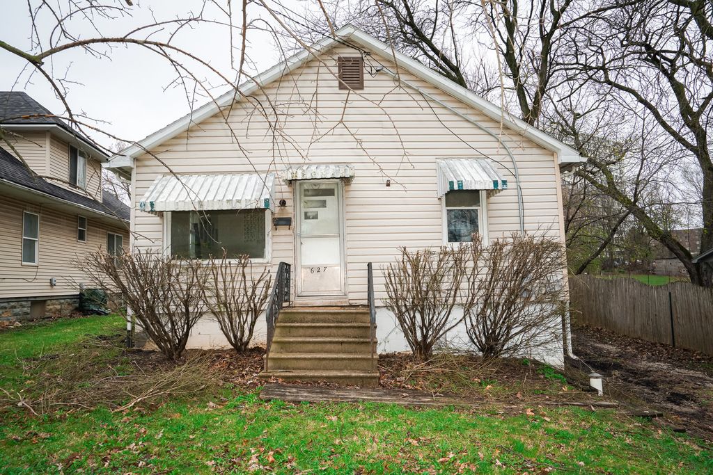 627 Manhattan Road, Joliet, IL 60433