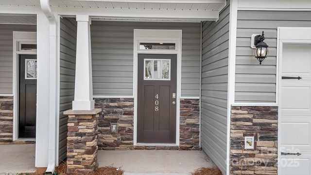 354 Creekview Road, Hendersonville, NC 28792