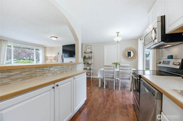 601 172nd St E, Spanaway, WA 98387