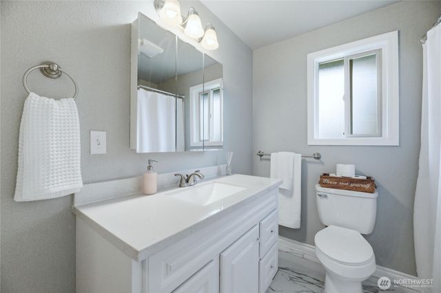 601 172nd St E, Spanaway, WA 98387