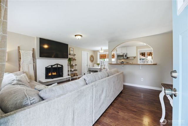 601 172nd St E, Spanaway, WA 98387