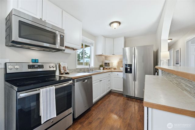 601 172nd St E, Spanaway, WA 98387