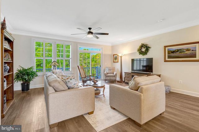 6097 CAMERONS FERRY DR, Haymarket, VA 20169