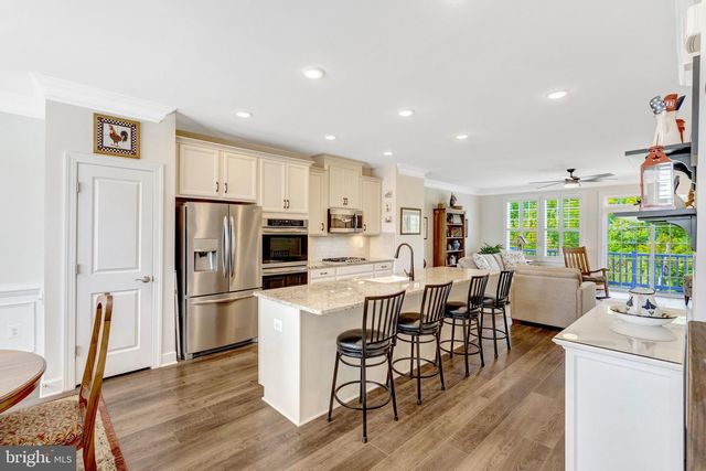 6097 CAMERONS FERRY DR, Haymarket, VA 20169