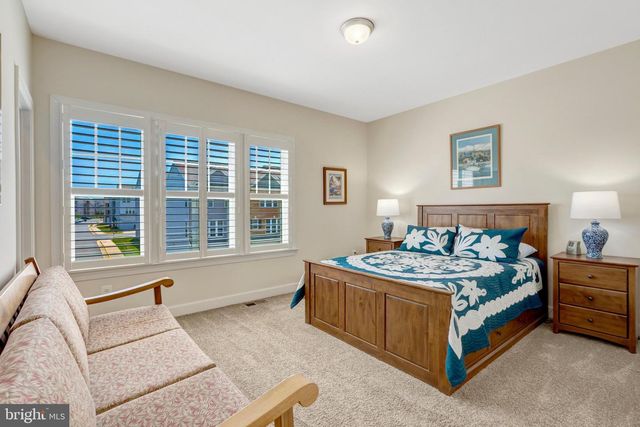 6097 CAMERONS FERRY DR, Haymarket, VA 20169