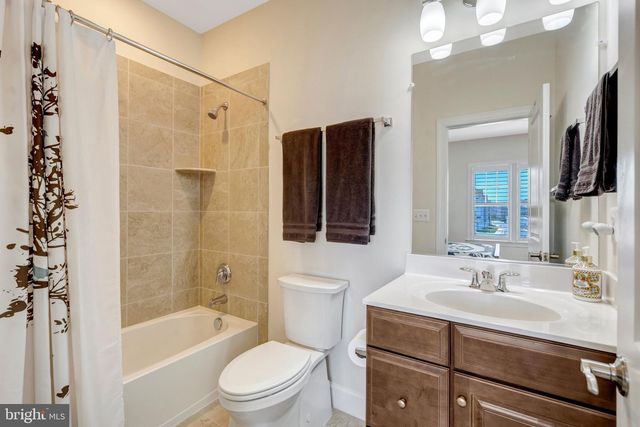 6097 CAMERONS FERRY DR, Haymarket, VA 20169