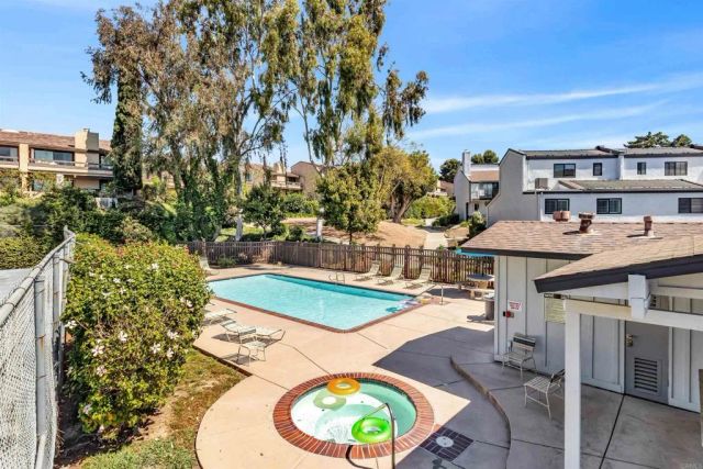 7321 Alicante A, Carlsbad, CA 92009