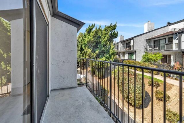 7321 Alicante A, Carlsbad, CA 92009