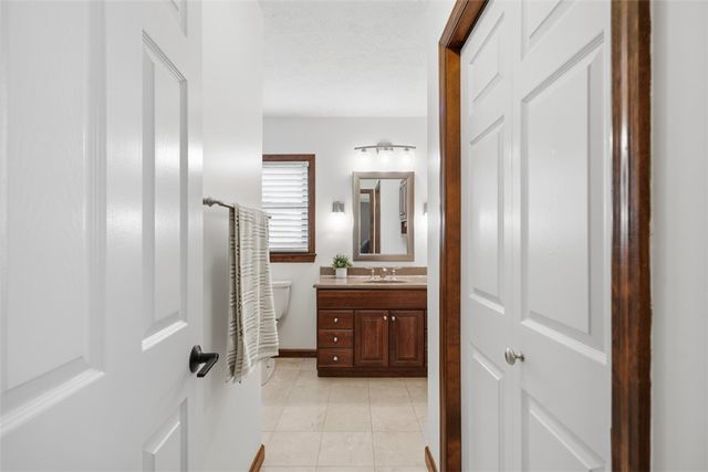 164 Oakdale Dr, Zelienople Boro, PA 16063