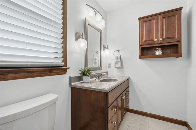 164 Oakdale Dr, Zelienople Boro, PA 16063