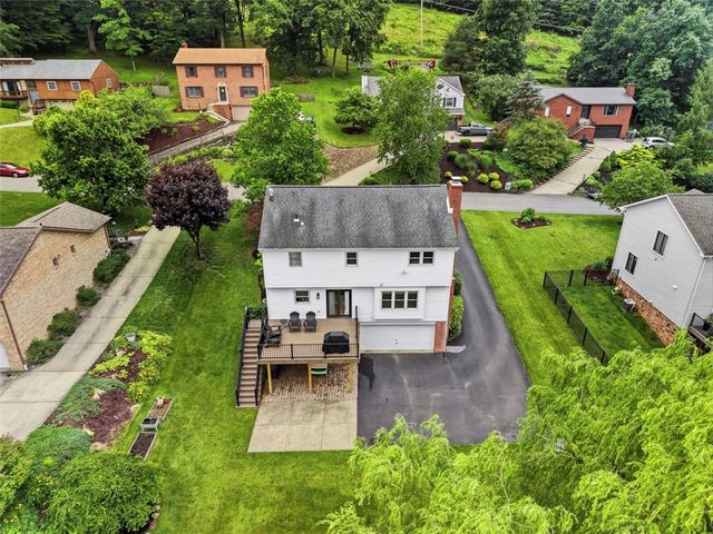 164 Oakdale Dr, Zelienople Boro, PA 16063