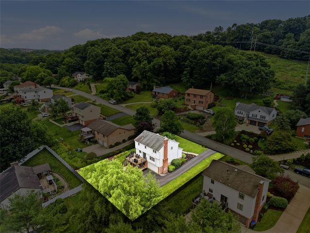 164 Oakdale Dr, Zelienople Boro, PA 16063