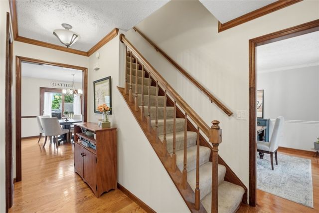 164 Oakdale Dr, Zelienople Boro, PA 16063