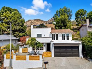 13431 Lochrin Lane, Sylmar, CA 91342
