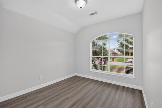 6706 Paigetree Lane, Pearland, TX 77584