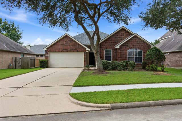 6706 Paigetree Lane, Pearland, TX 77584