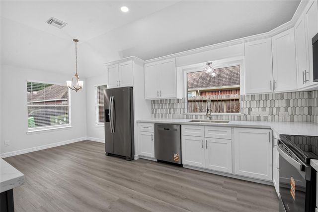6706 Paigetree Lane, Pearland, TX 77584