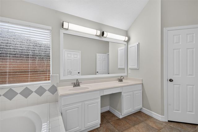 6706 Paigetree Lane, Pearland, TX 77584
