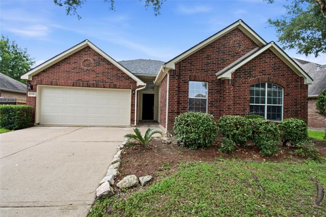 6706 Paigetree Lane, Pearland, TX 77584