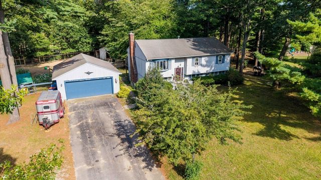 21 Windsor Dr., Wareham, MA 02571