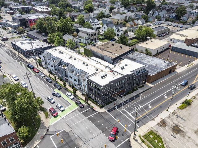 207 E 5th Avenue, Columbus, OH 43201