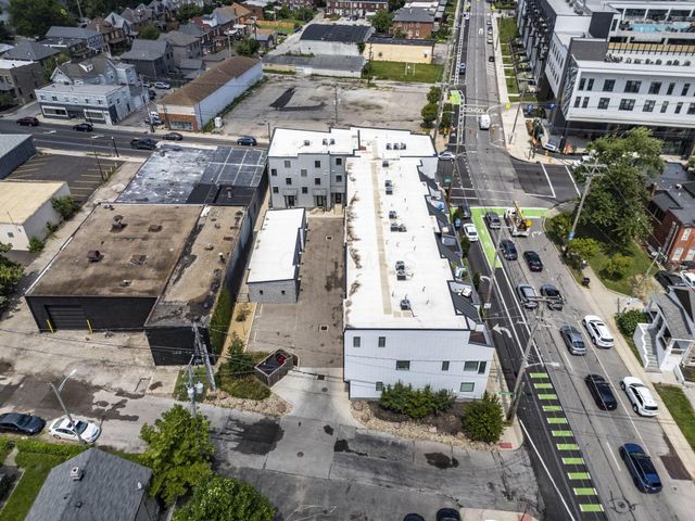 207 E 5th Avenue, Columbus, OH 43201